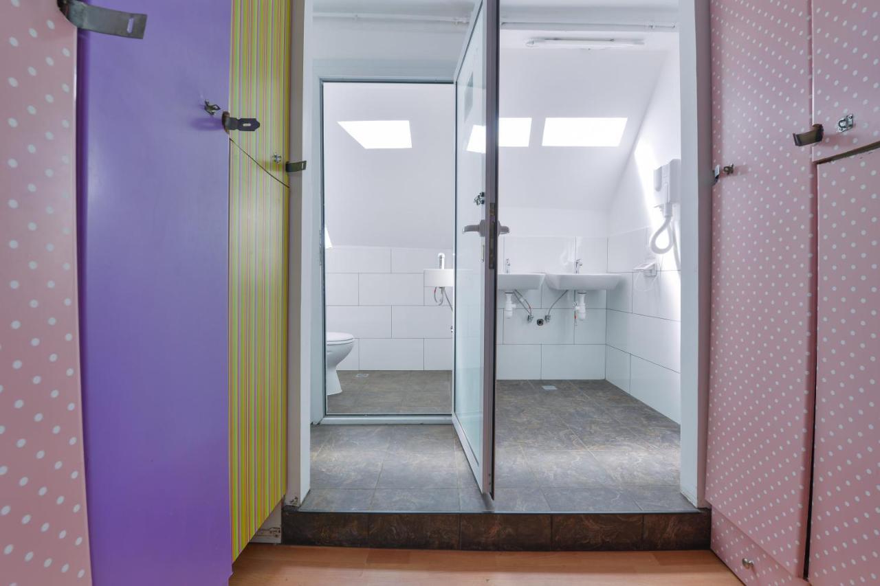 Caravan Hostel Tel Aviv By Roger Age 18-45 Ngoại thất bức ảnh